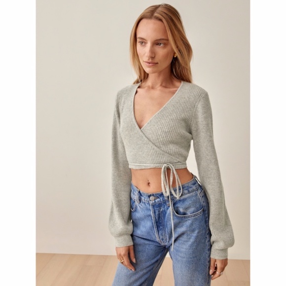 NEW Reformation Remus Cashmere Wrap Sweater Light Grey Medium - Picture 16 of 17